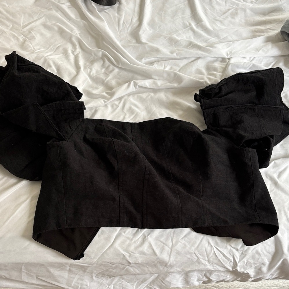KEEPSAKE the Label Elegant Black Crop Top